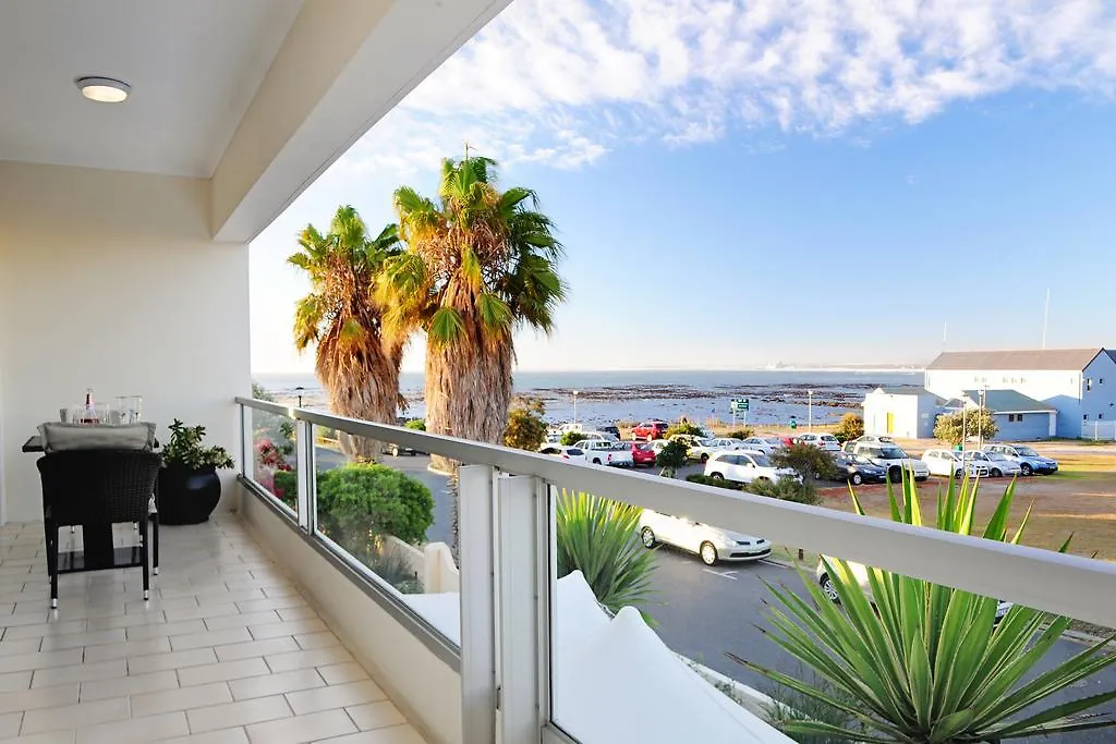 Melkbos on D'Beach Bloubergstrand