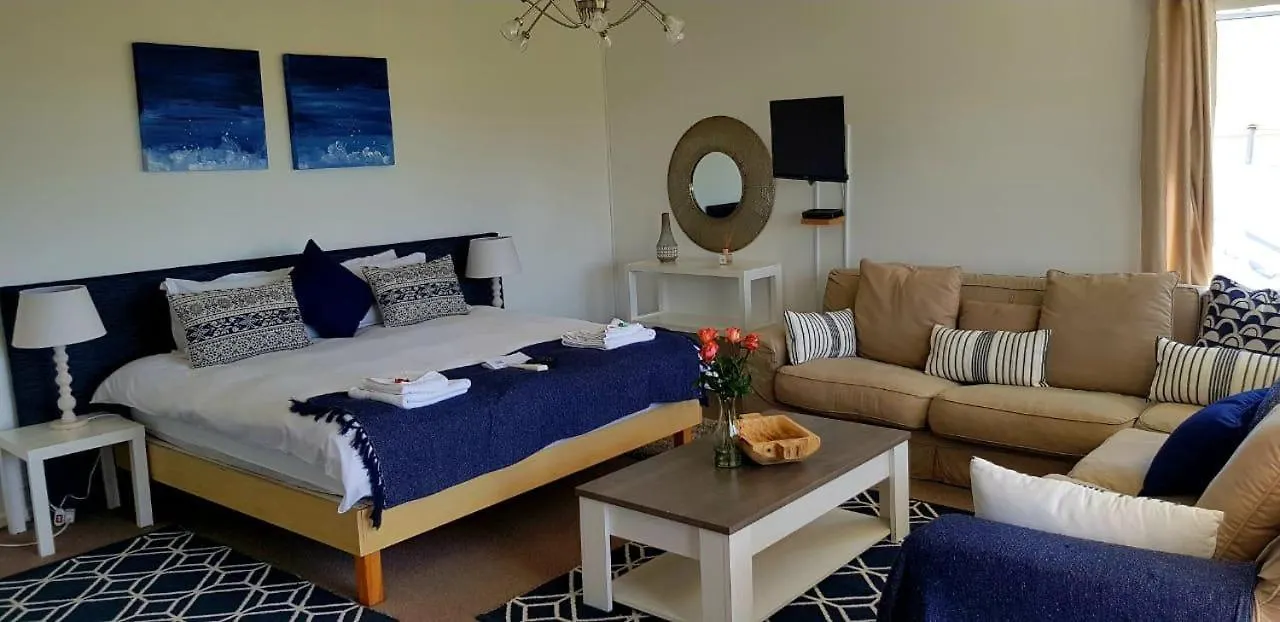 Melkbos on D'Beach Bloubergstrand Lodge